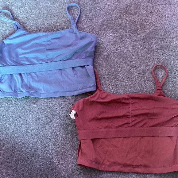 Athletic tops - Picture 3 of 3